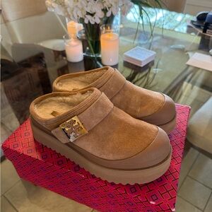 Tory Burch Mellow Shearling Platform Clogs Brown Suede Mules Gold Accent